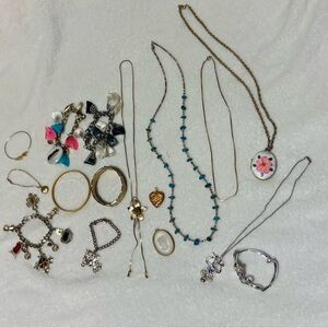 Vintage Jewelry Lot, 16 Pieces! Necklaces, Bracelets, pendants
